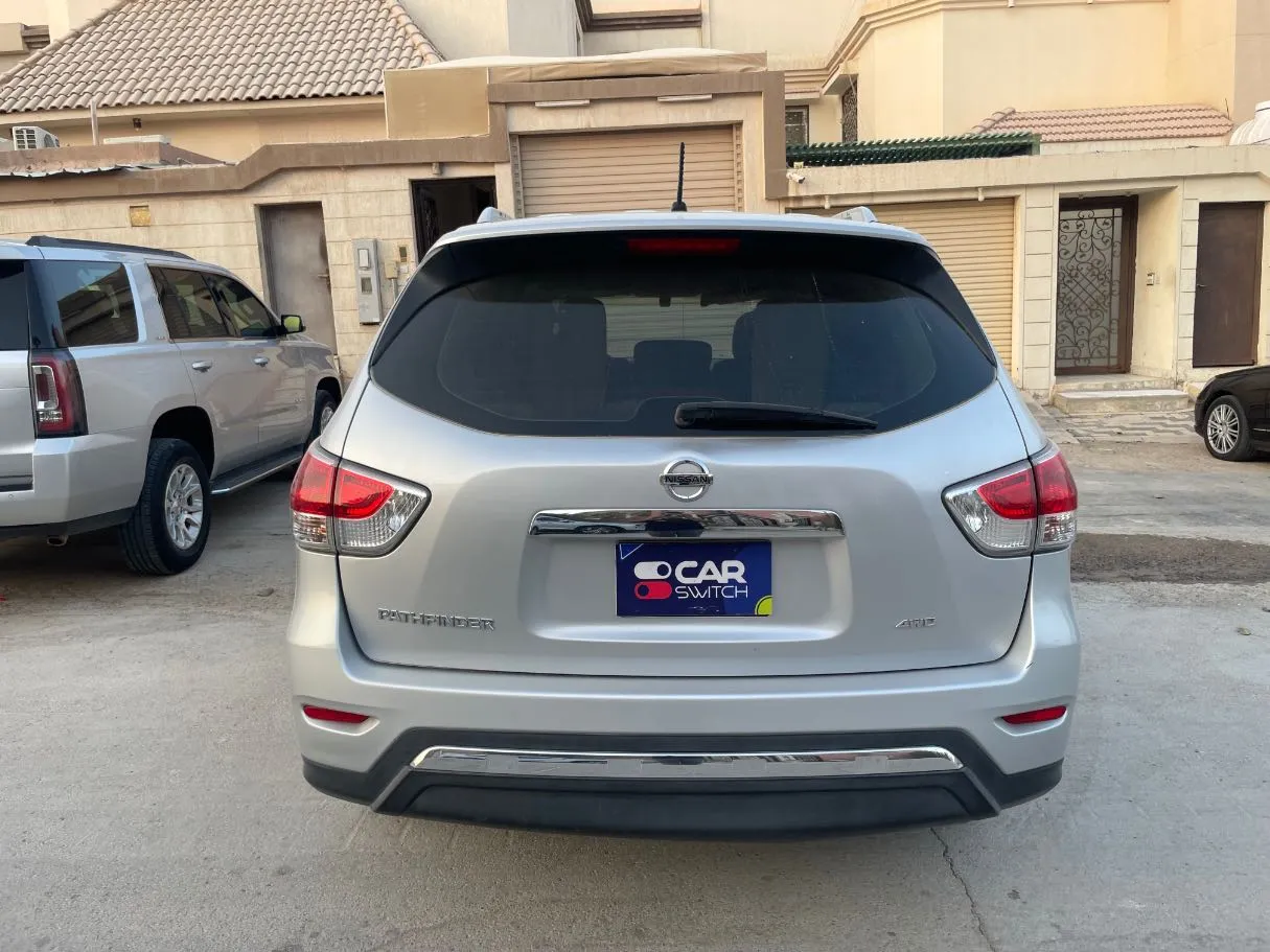 Car image 6