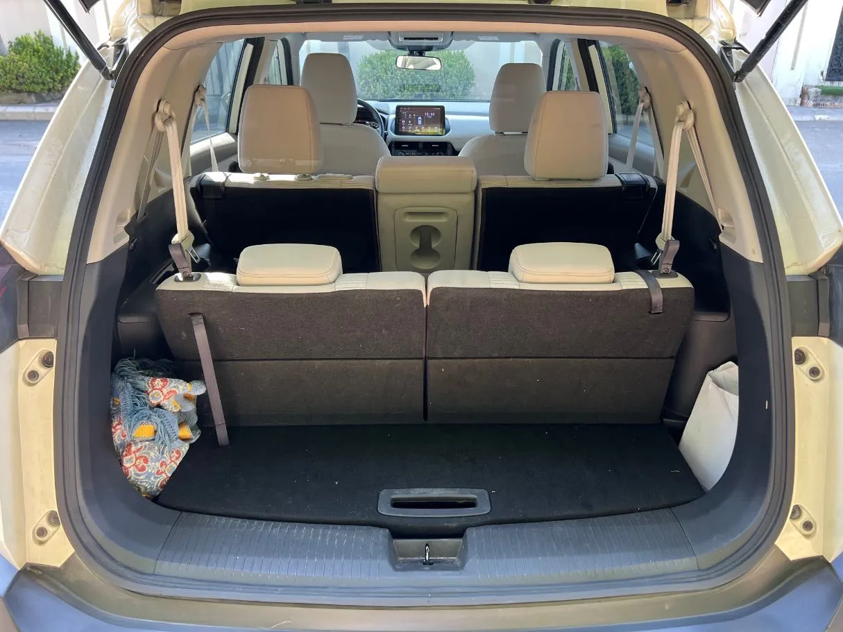 Car image 23