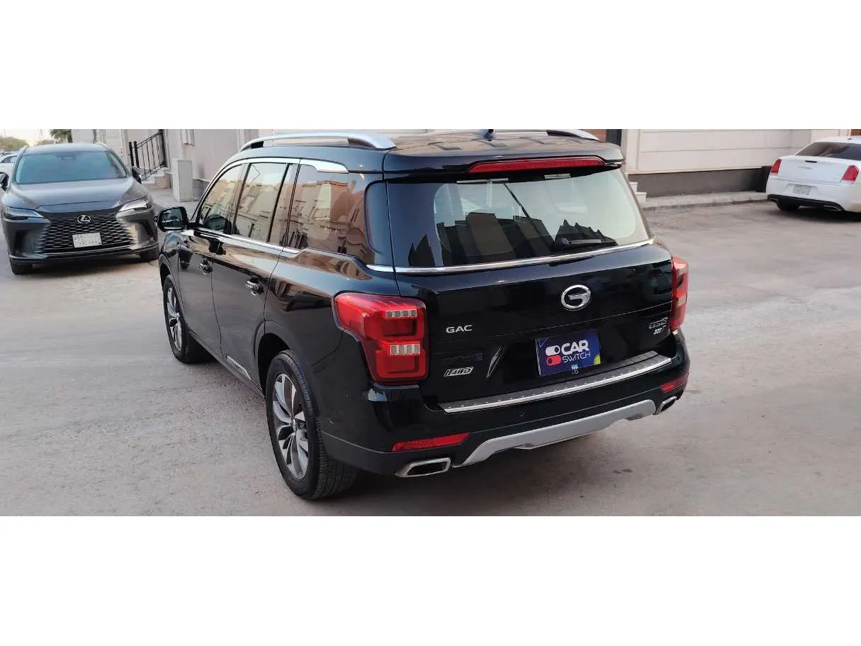 Car image 7
