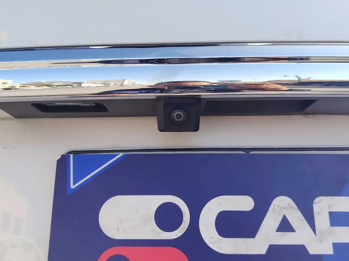 Car image 31