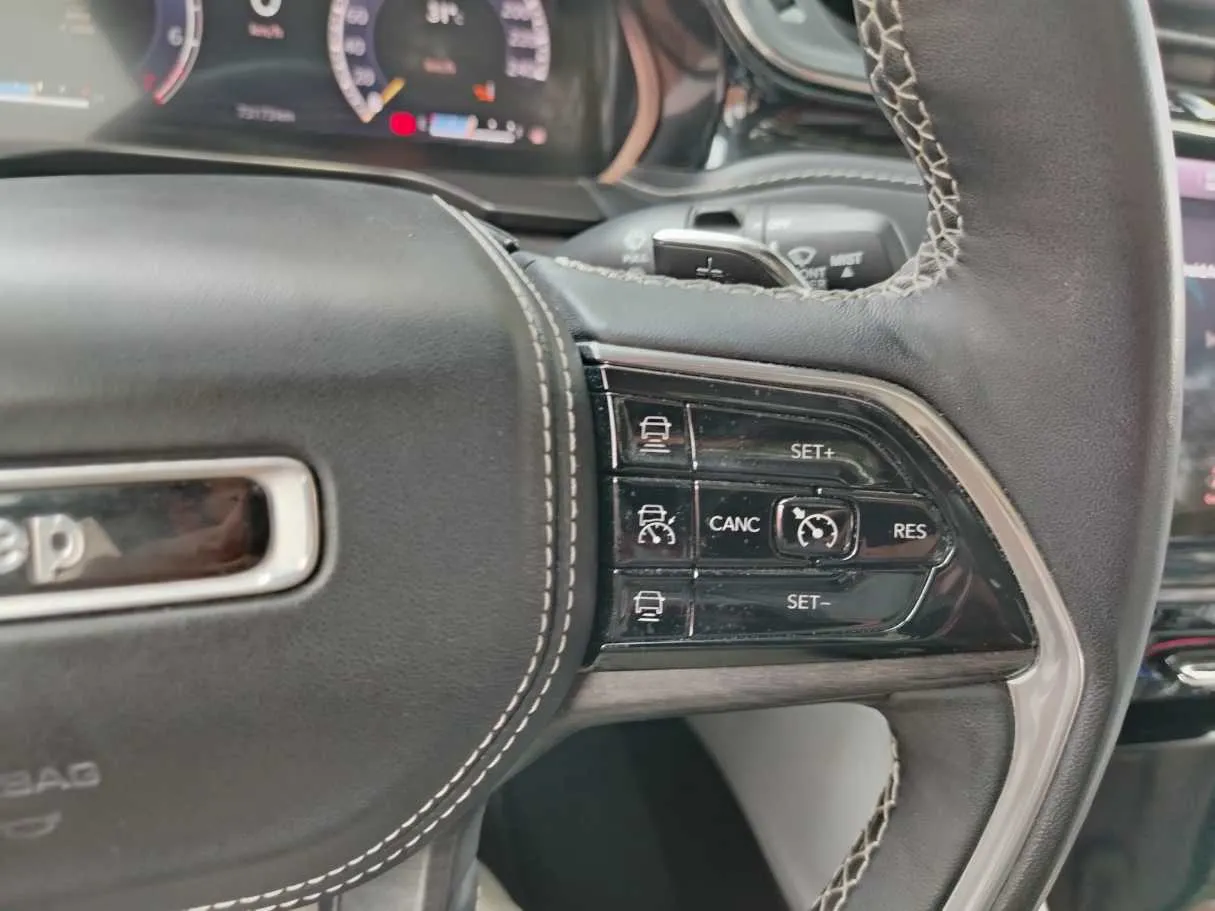 Car image 44