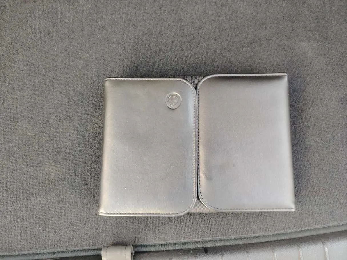 Car image 35