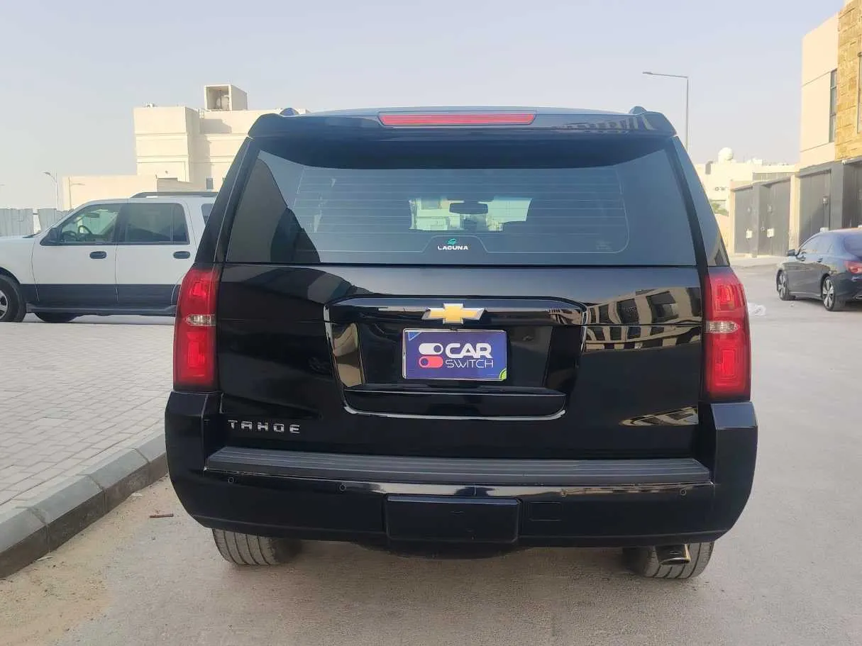 Car image 6