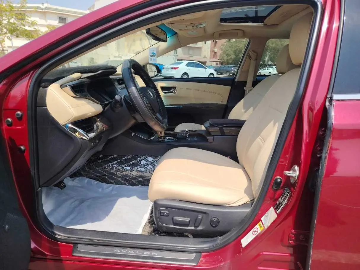 Car image 13