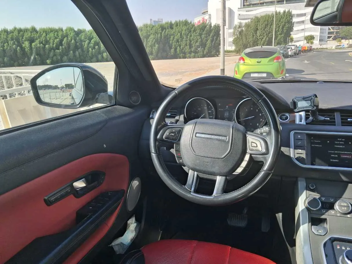 Car image 16