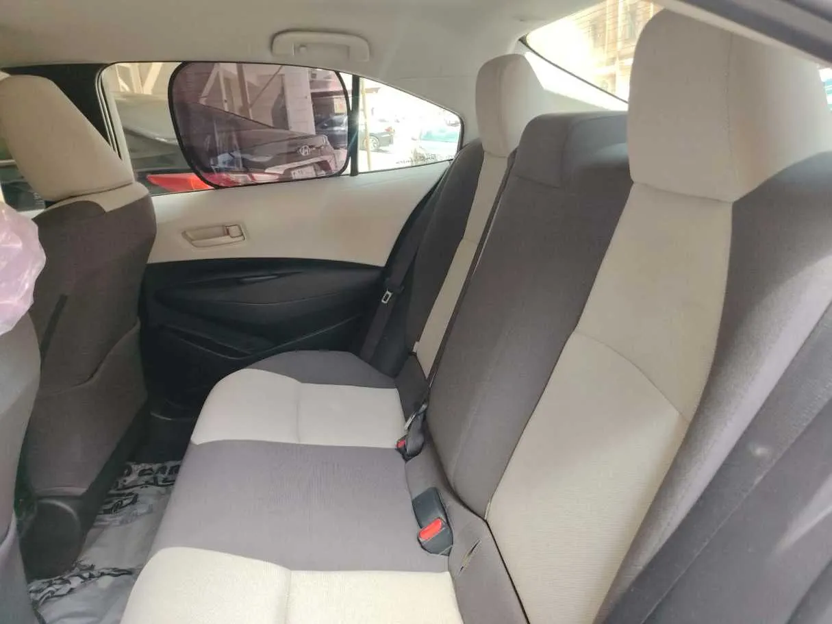 Car image 36