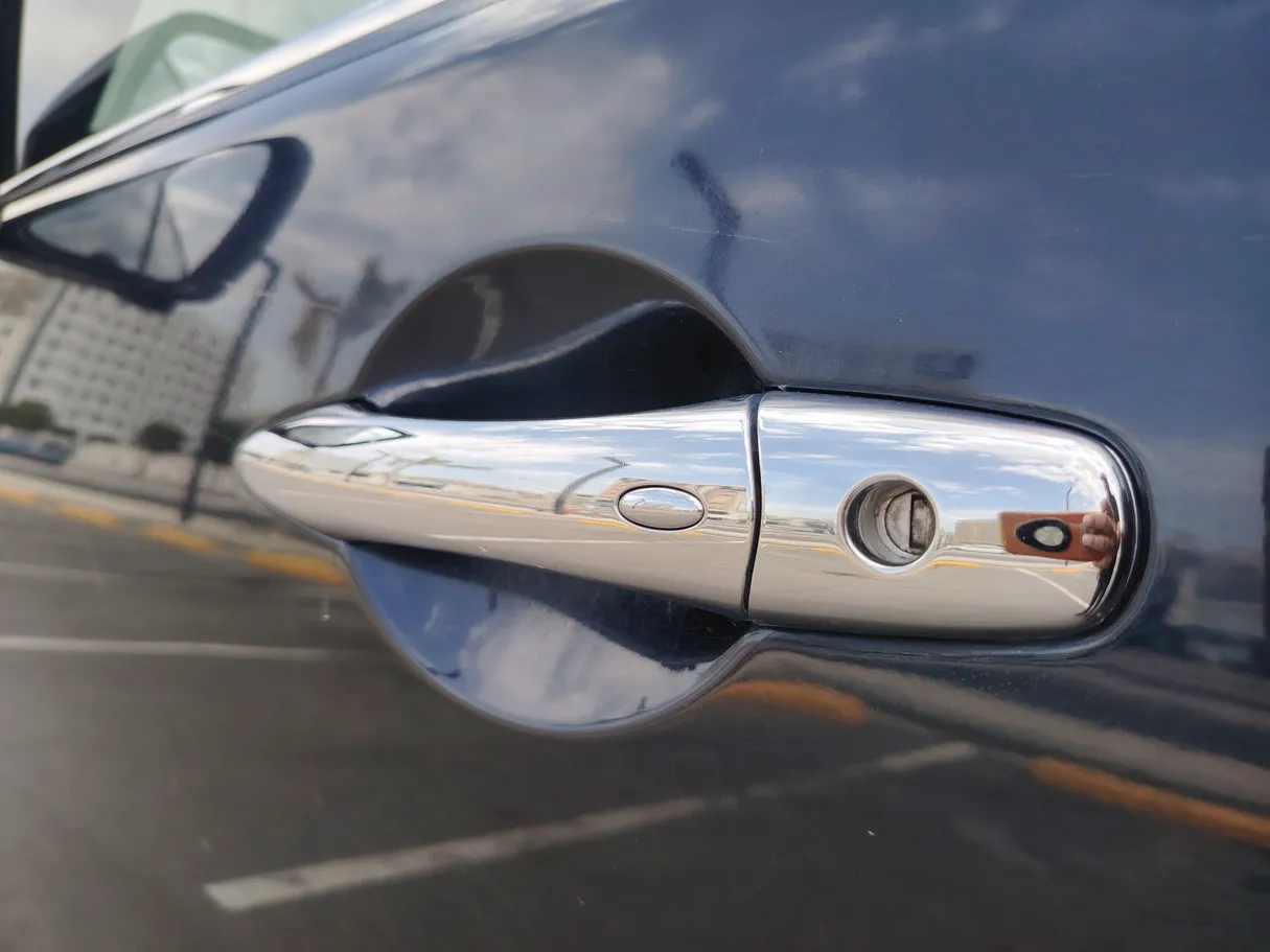 Car image 37