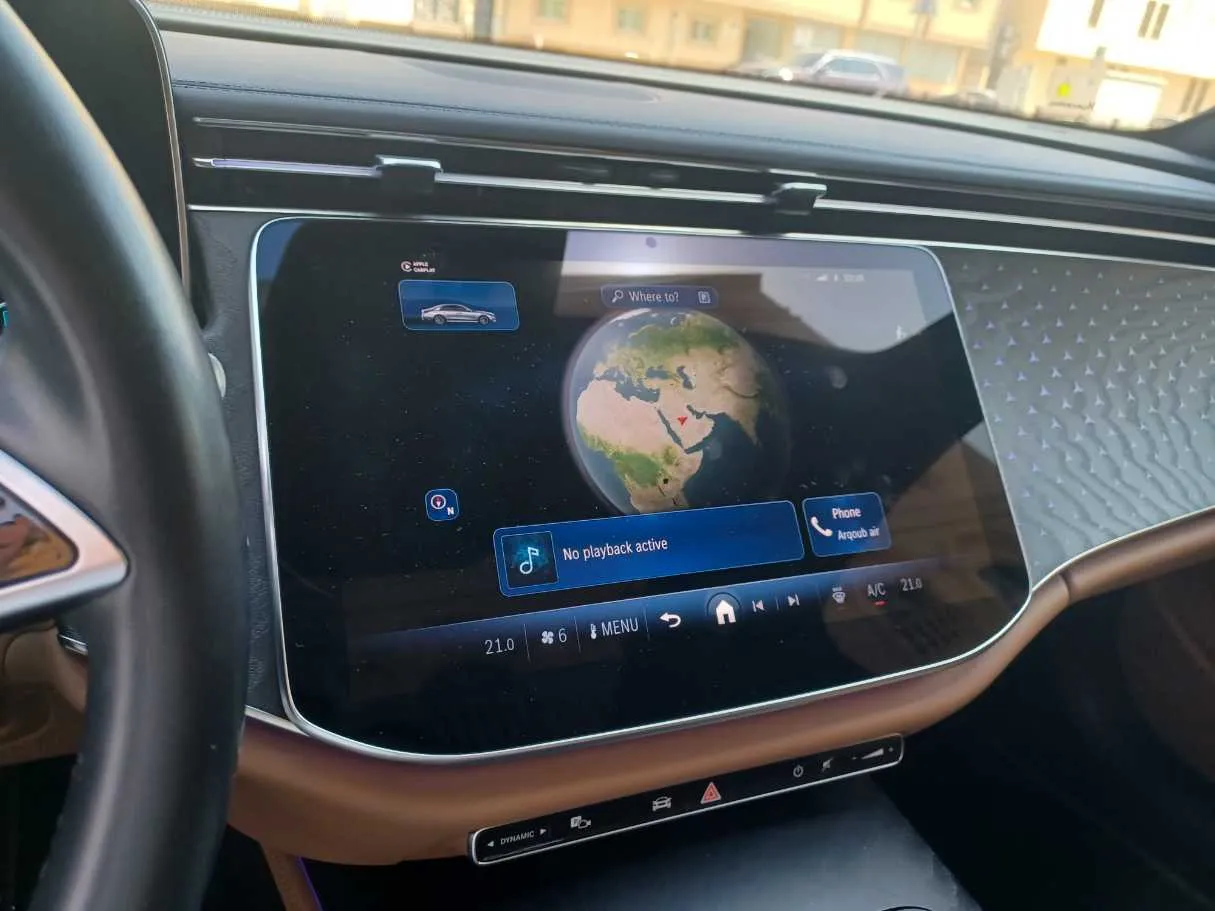 Car image 19