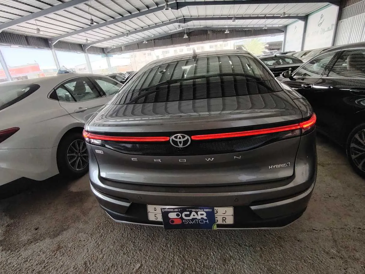 Car image 6