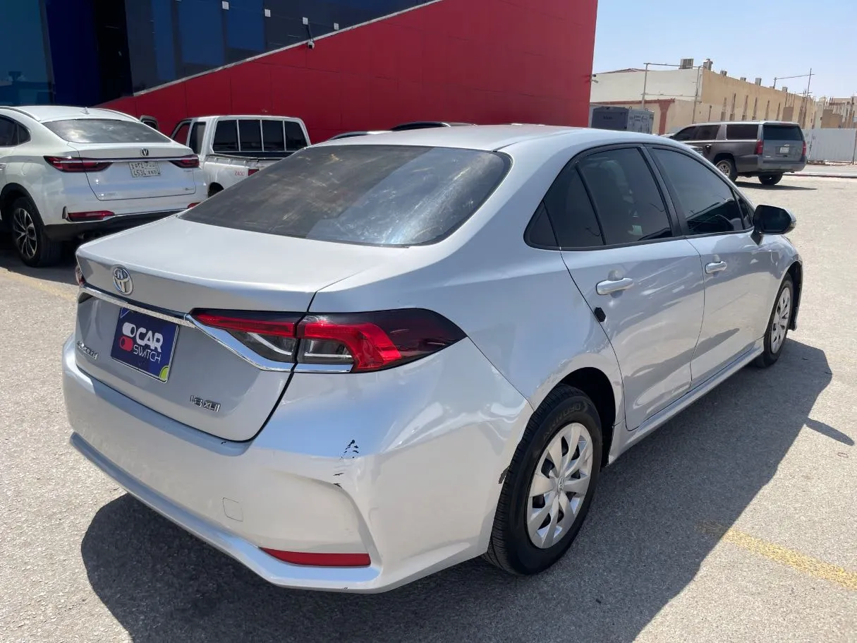 Car image 5