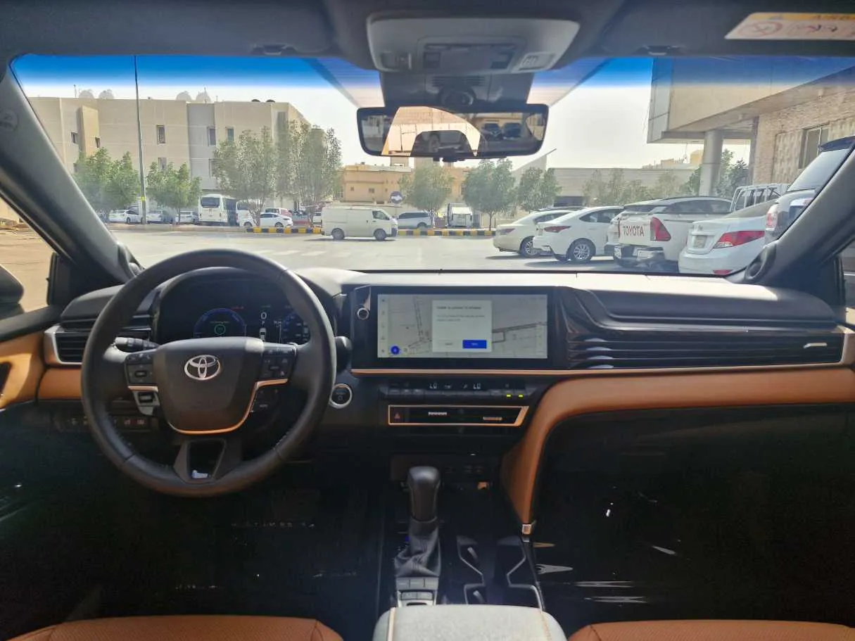 Car image 17