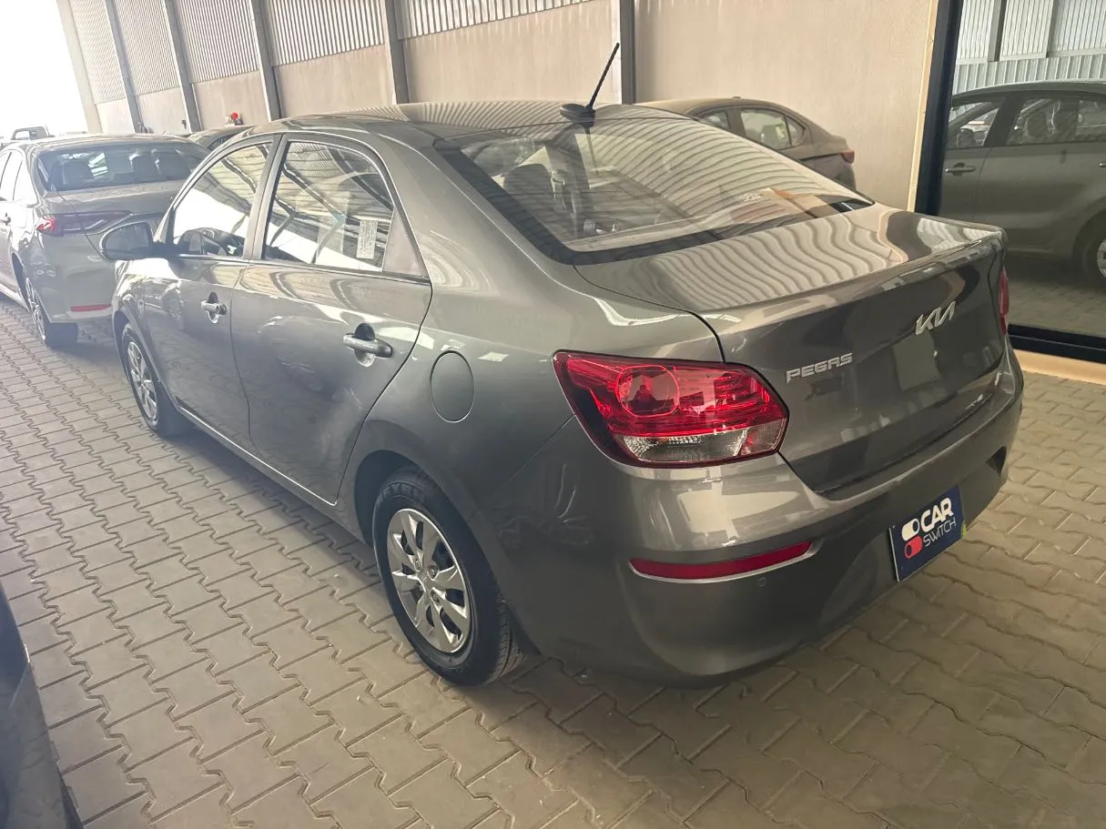 Car image 7