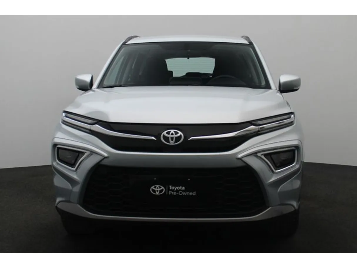 Car image 11