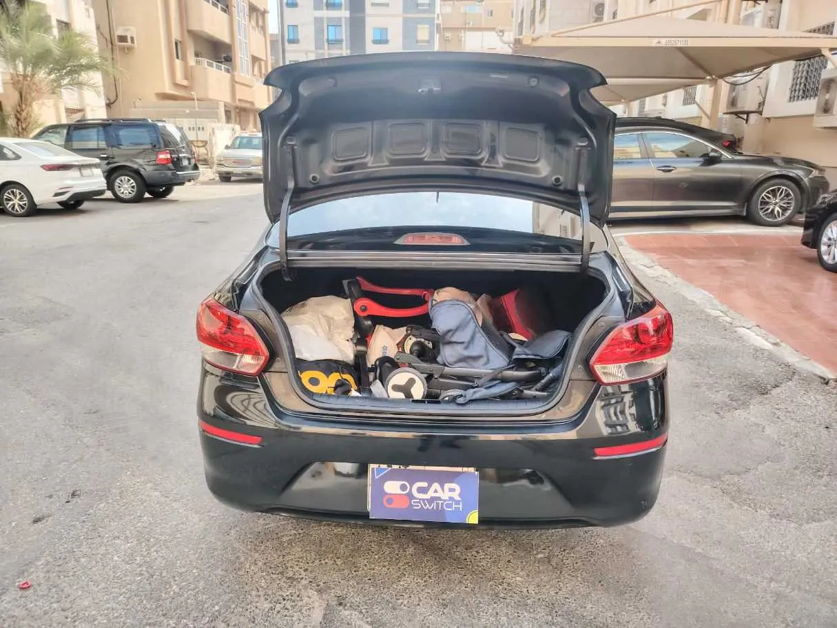 Car image 30