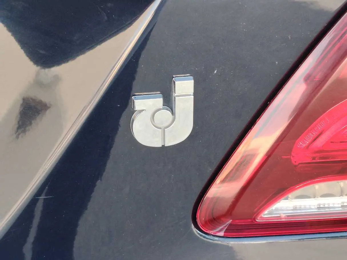 Car image 33