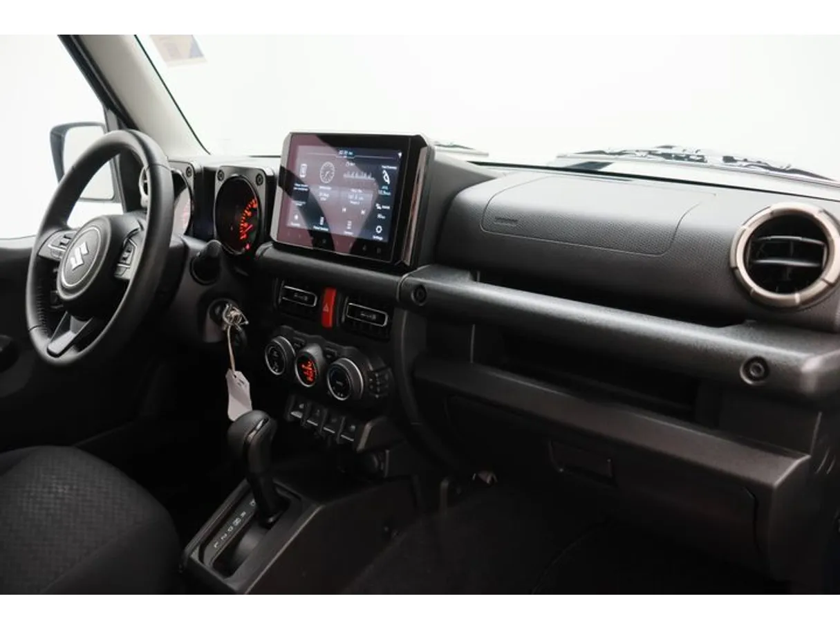 Car image 10