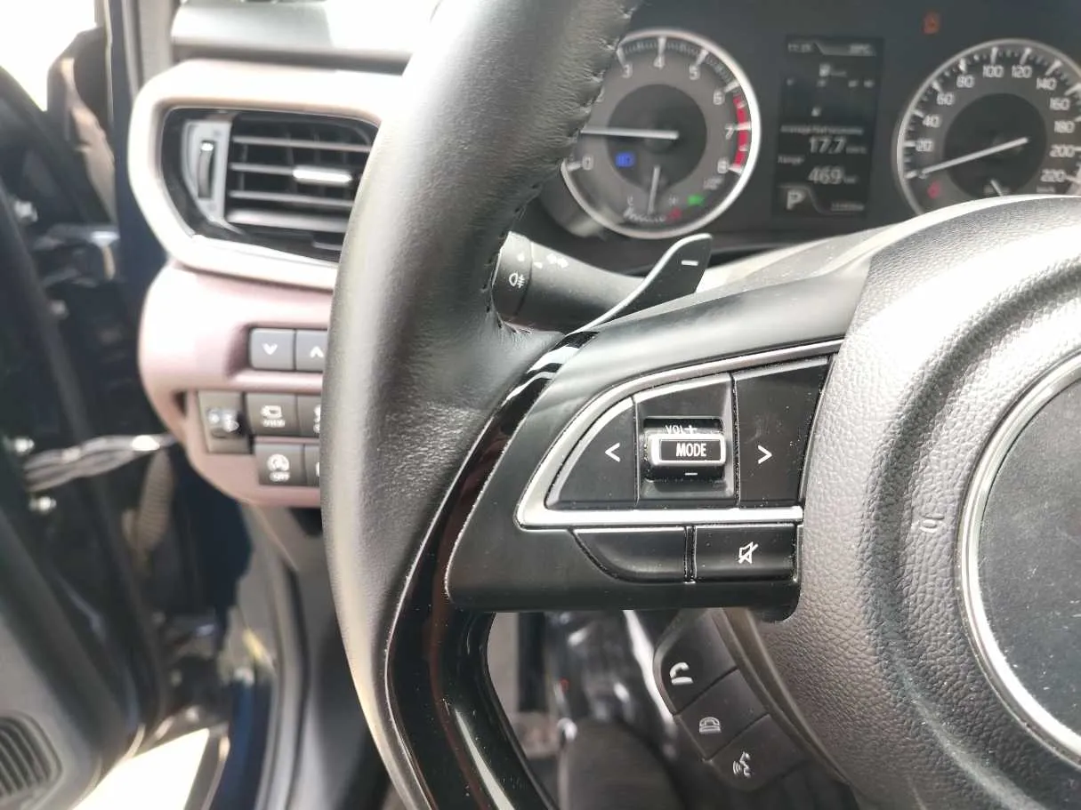 Car image 40