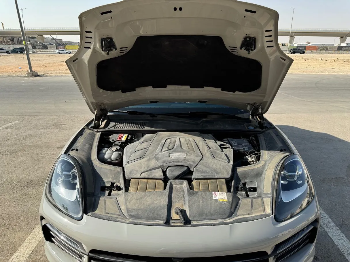Car image 30