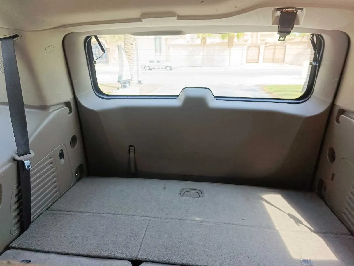 Car image 26
