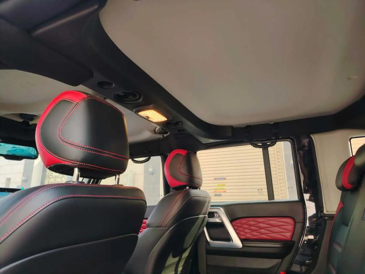 Car image 19