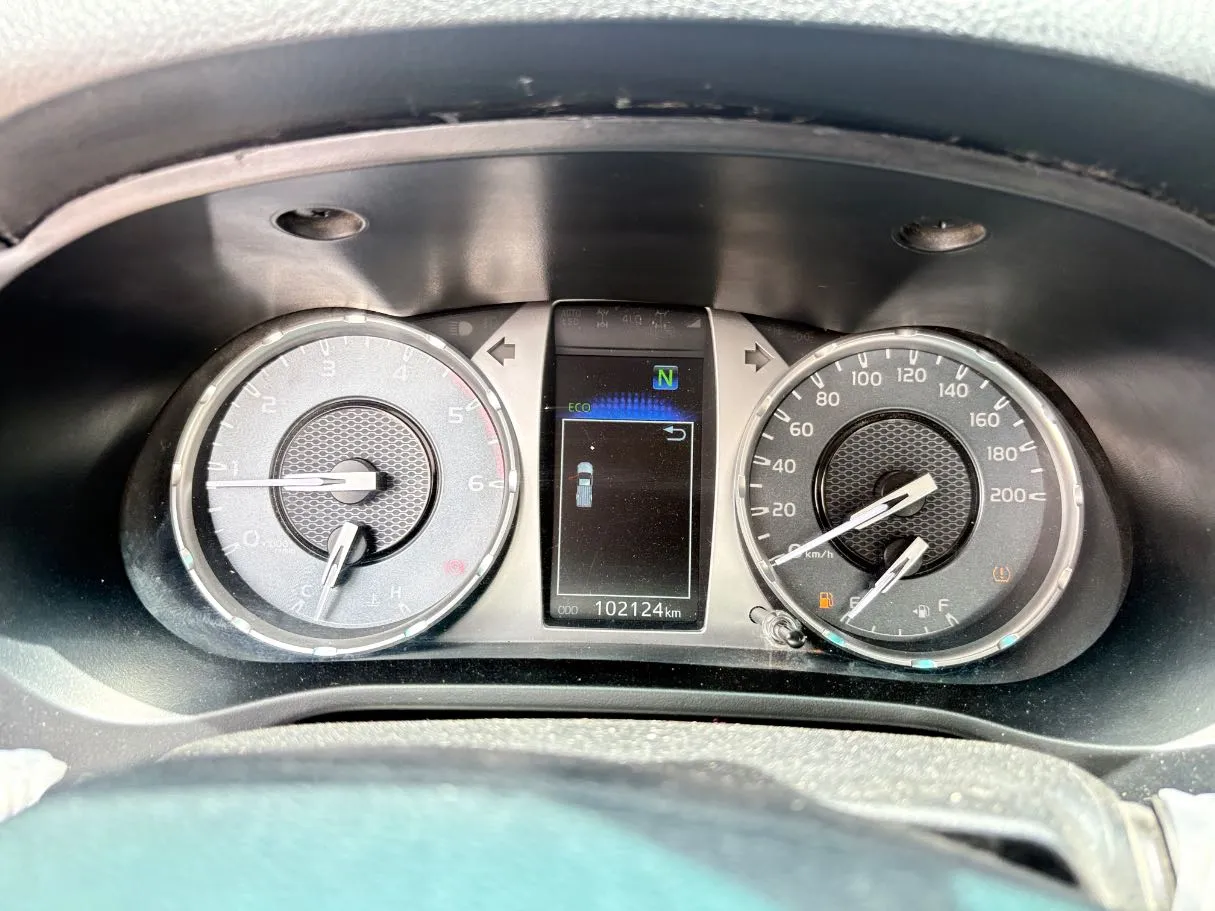 Car image 19