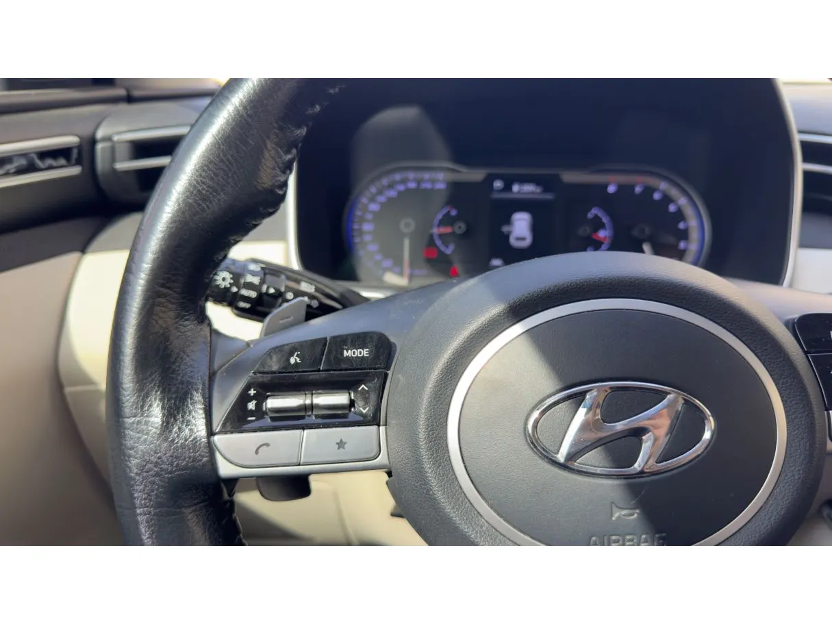 Car image 22