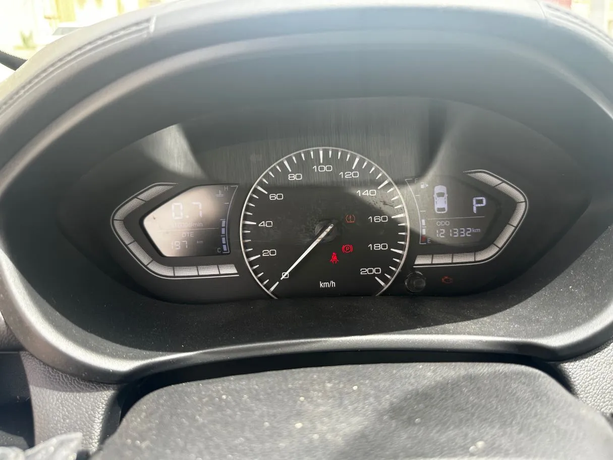 Car image 22