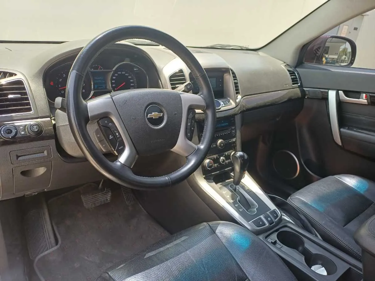 Car image 11