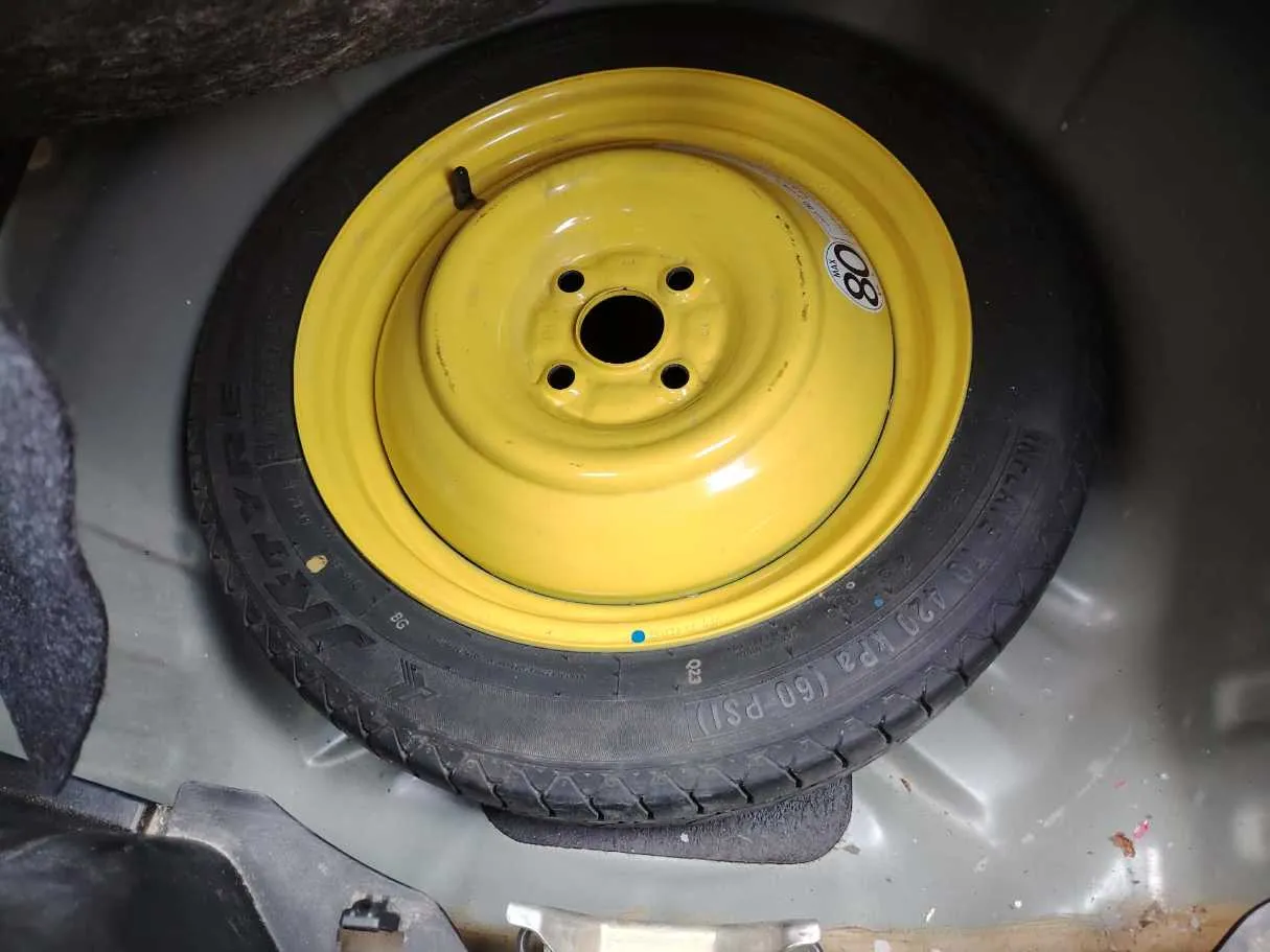Car image 38