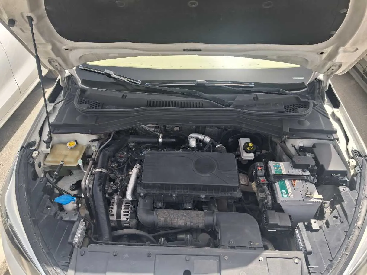 Car image 20