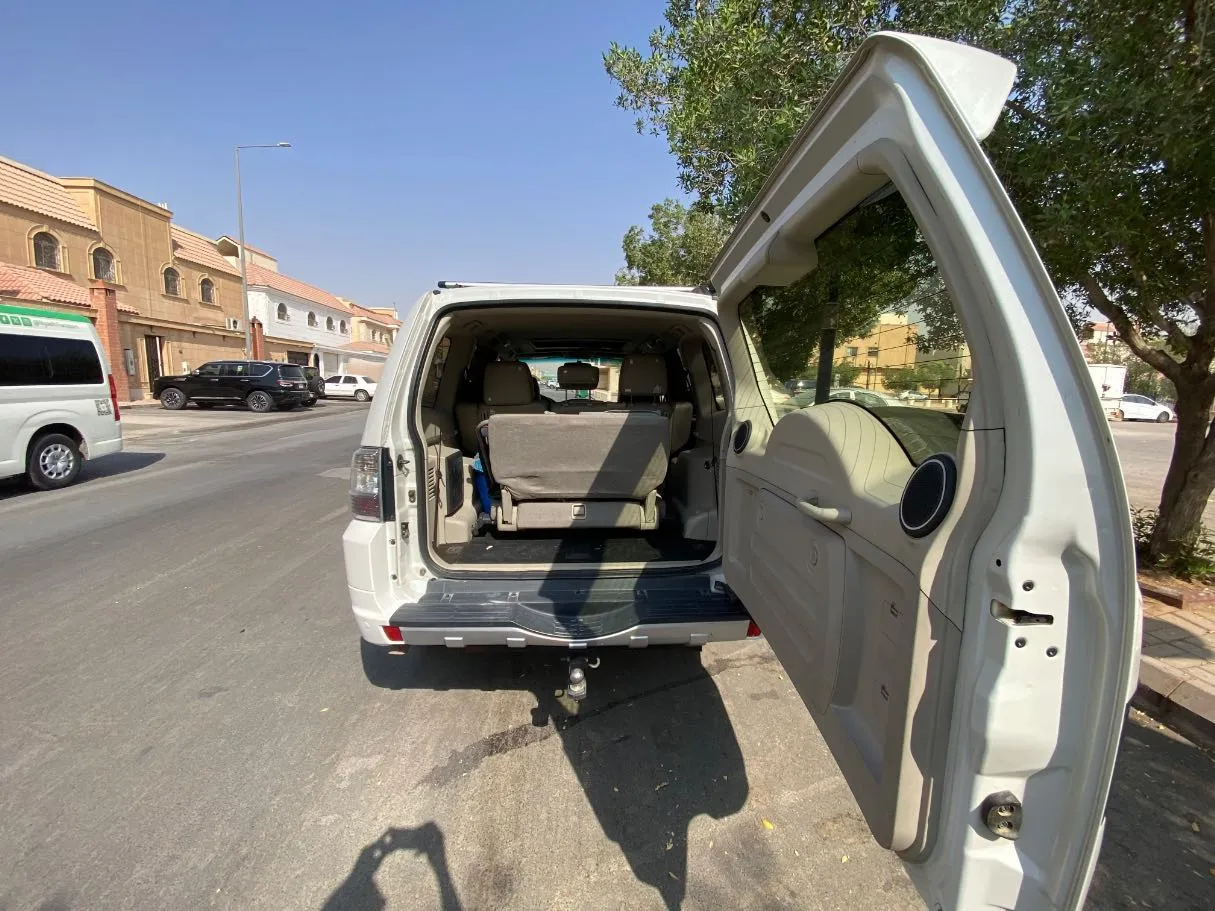 Car image 22