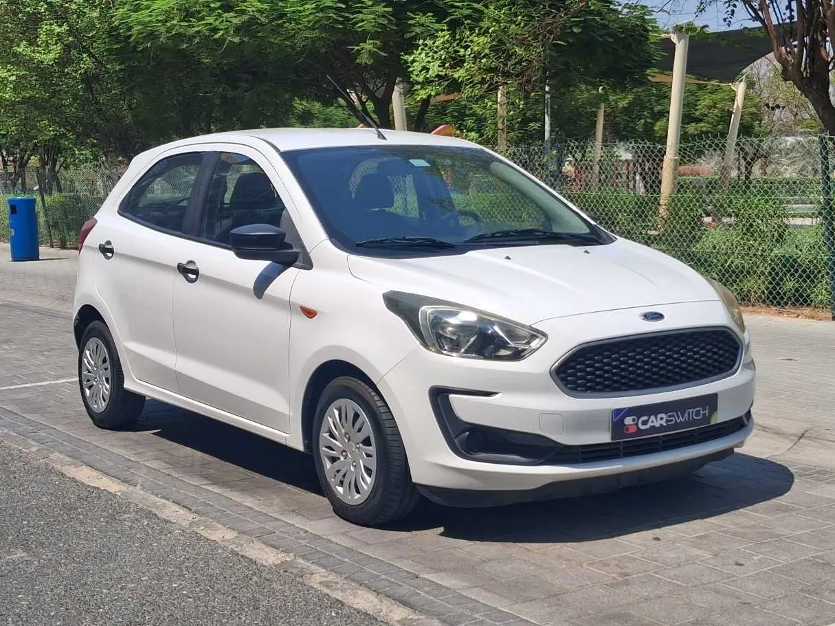 Car image 3