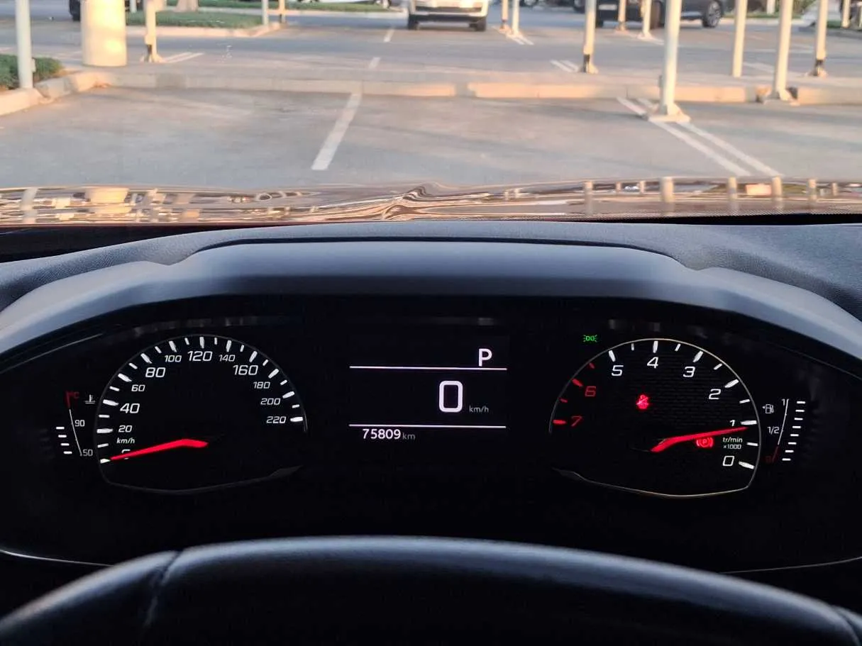 Car image 20