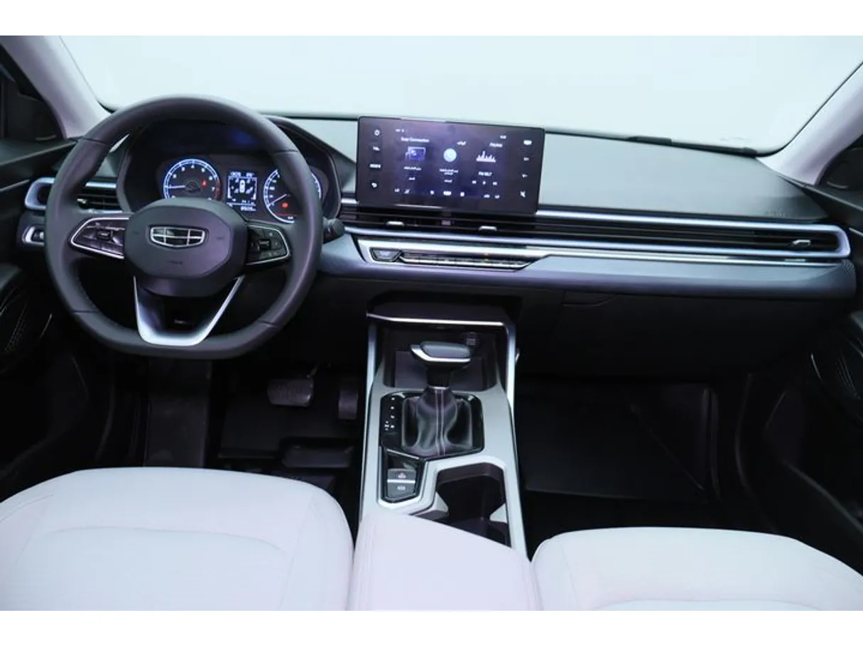Car image 14
