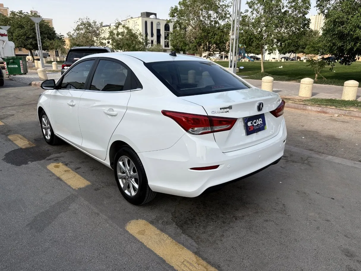 Car image 7