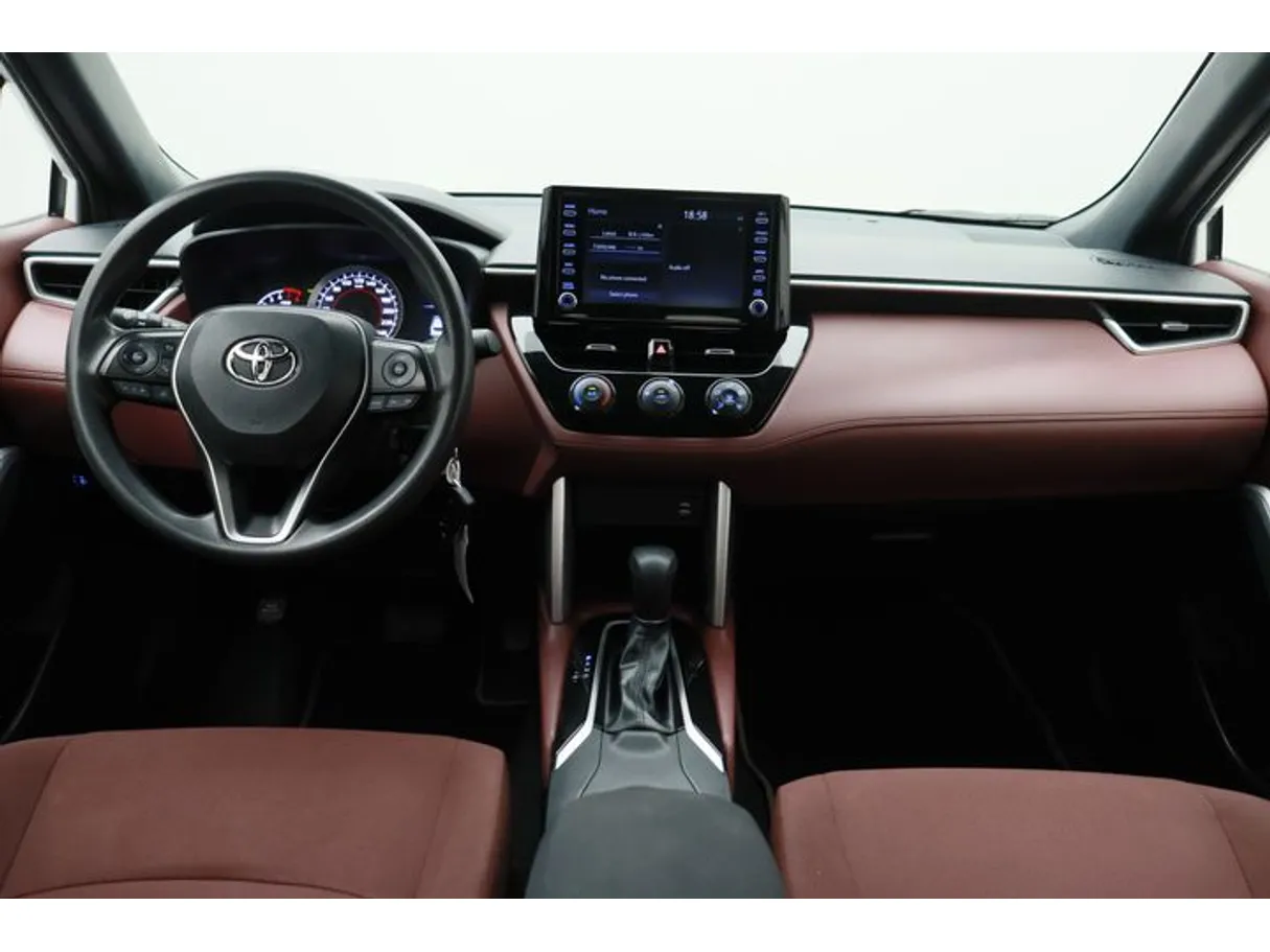 Car image 14