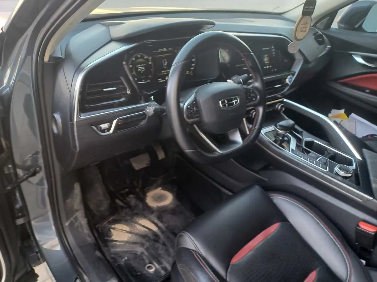 Car image 11