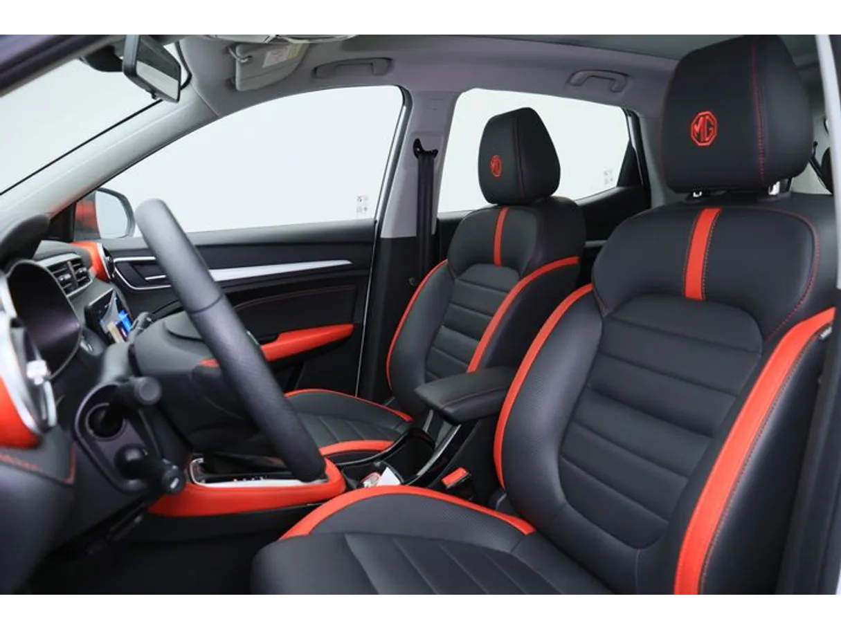 Car image 8