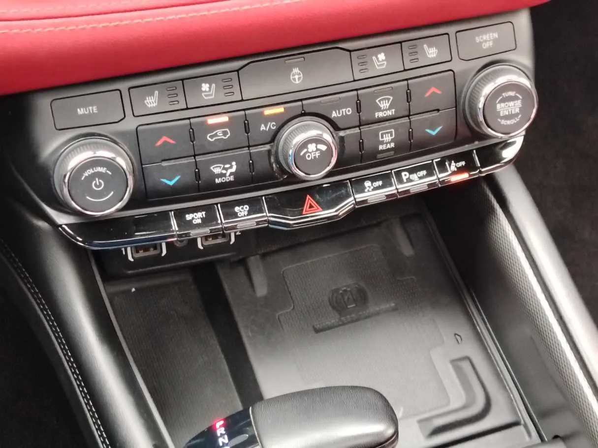 Car image 23