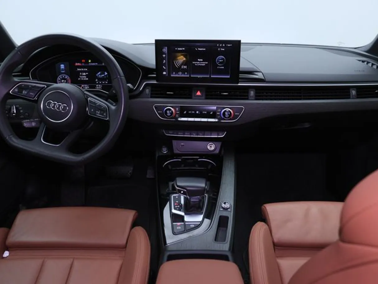 Car image 14