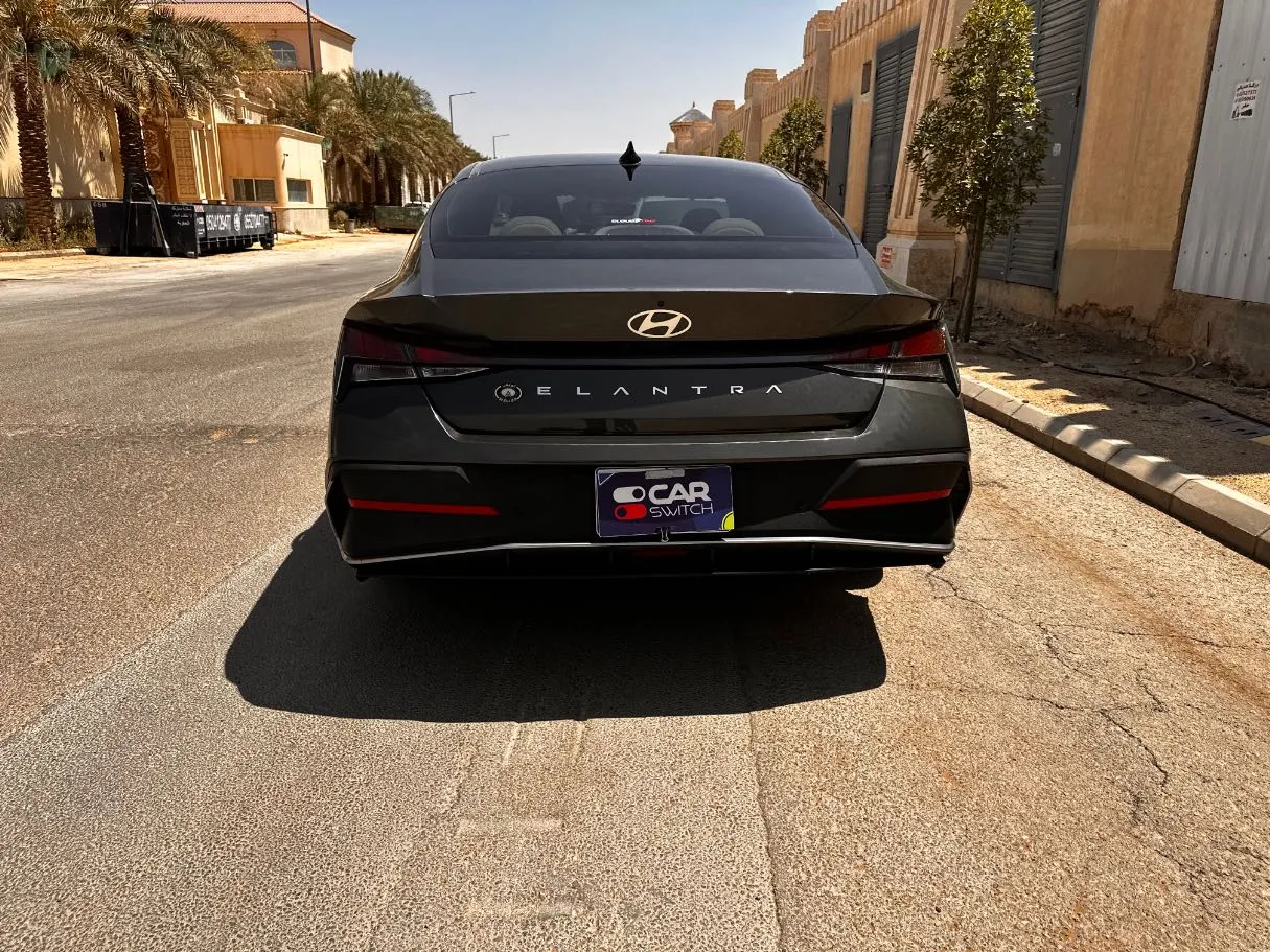 Car image 6