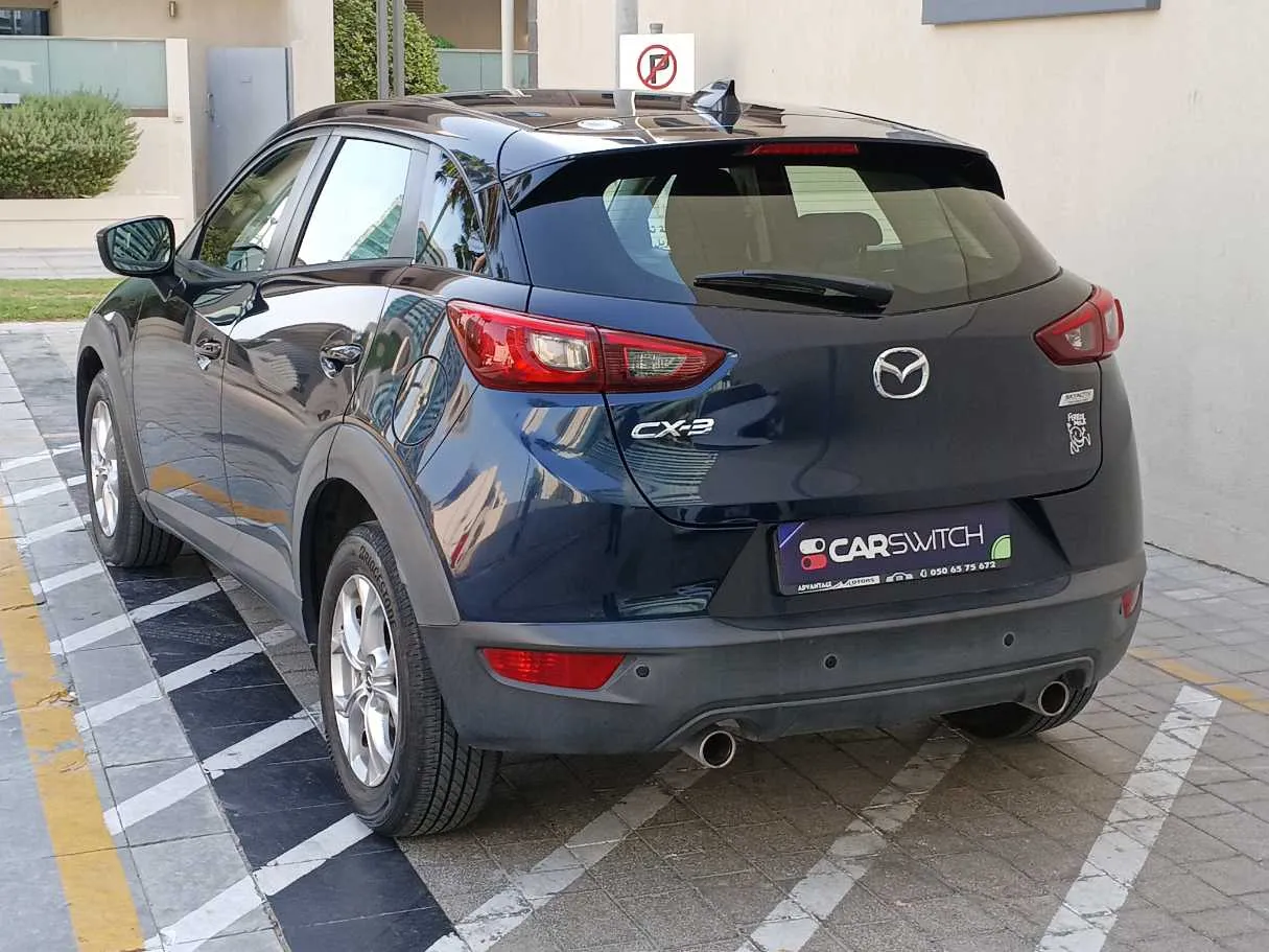 Car image 7