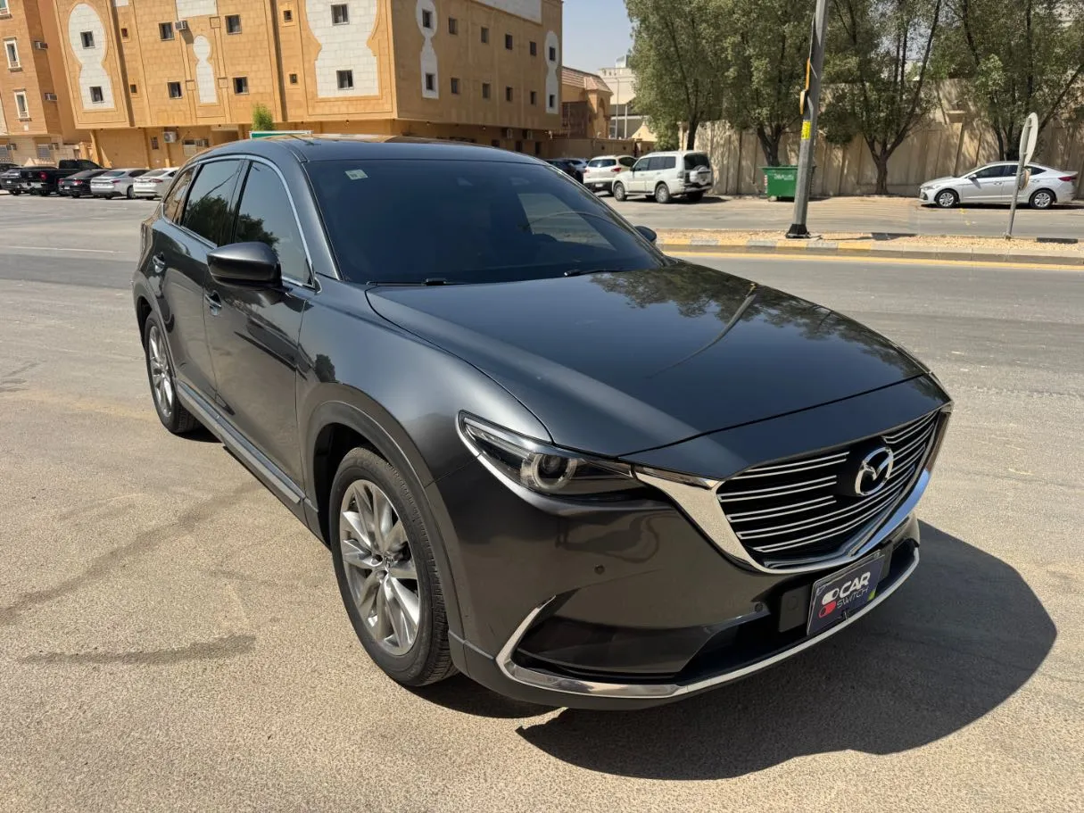 Car image 3
