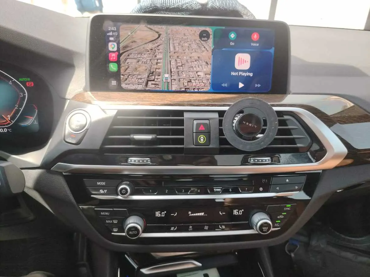 Car image 24