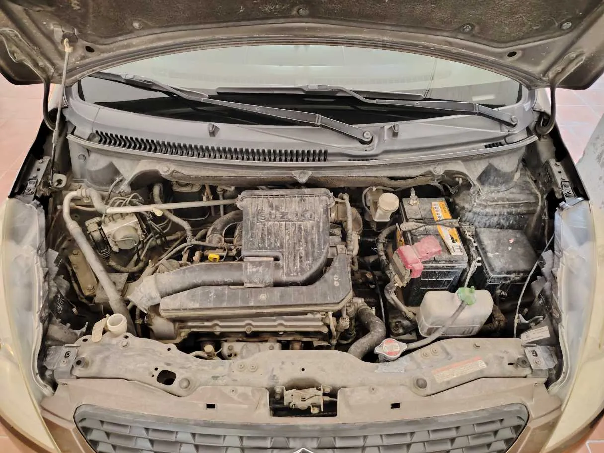 Car image 24