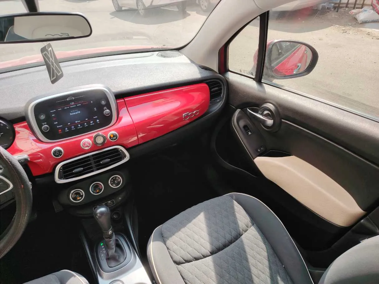 Car image 21