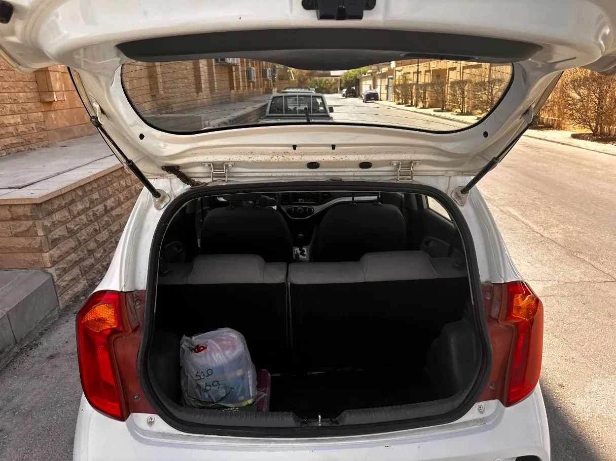 Car image 22
