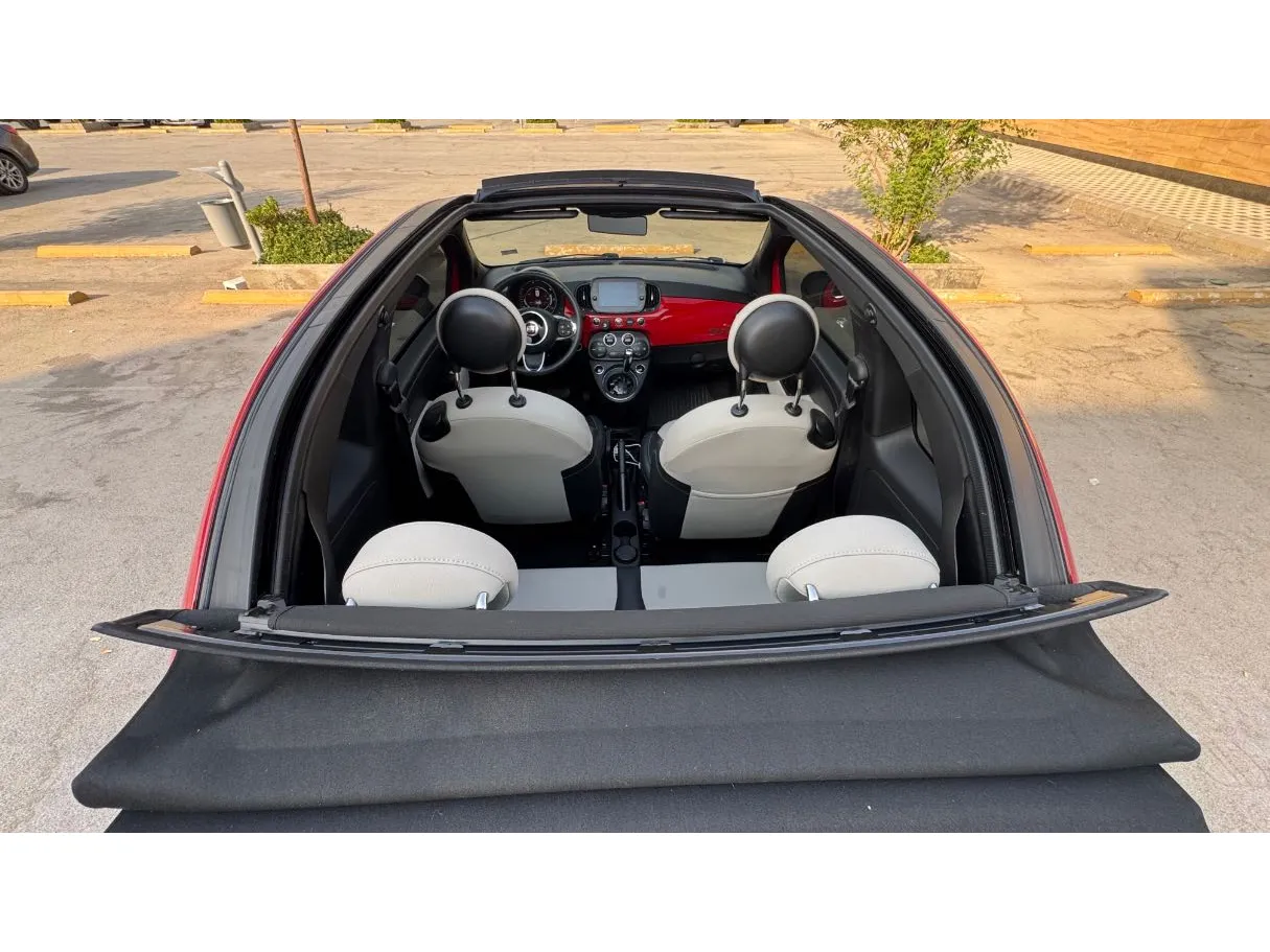 Car image 12