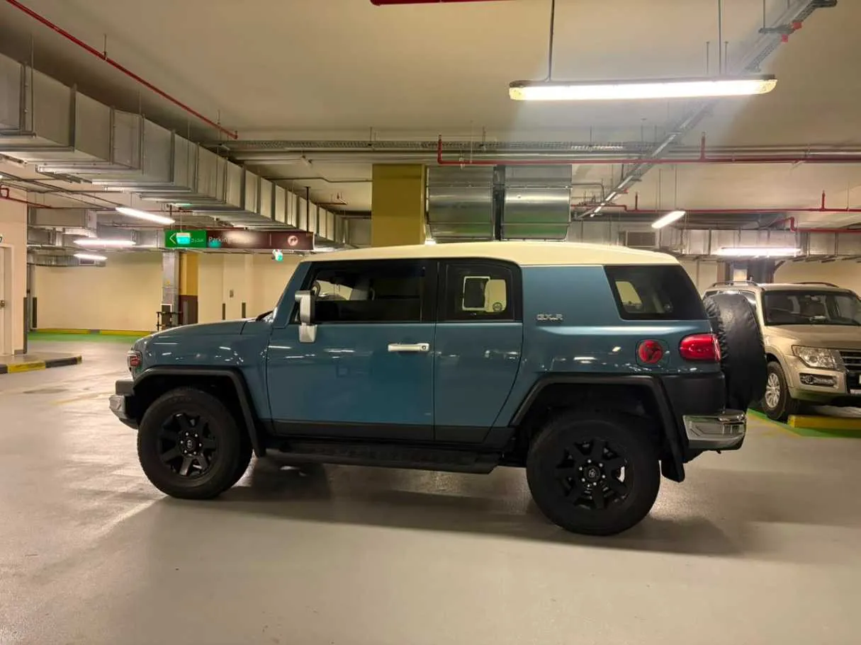 Car image 8