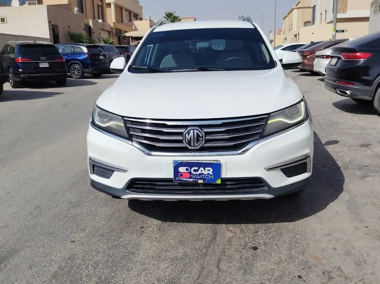Car image 2